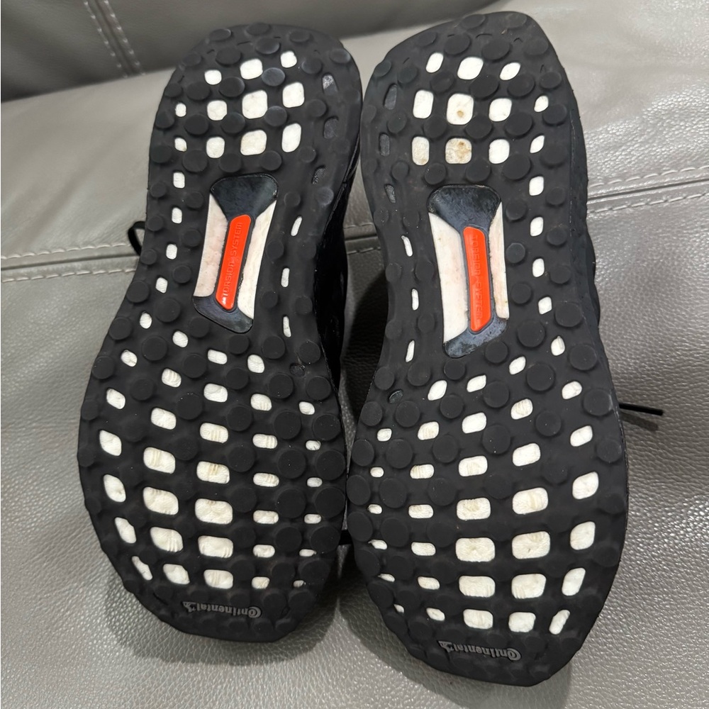 Adidas UltraBoost 4.0 - Picture 5 of 7